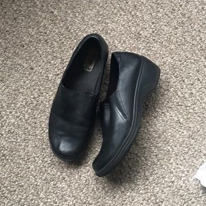 Restaurant appropriate shoes